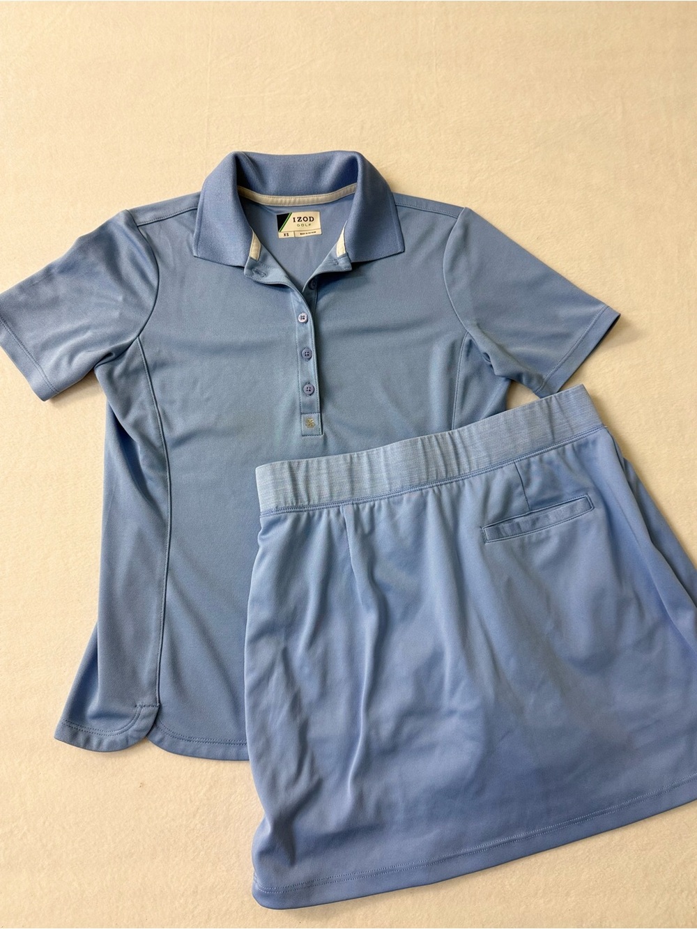IZOD Golf Light Blue 2-Piece Performance Polo & Front Slit Skort Set XS
